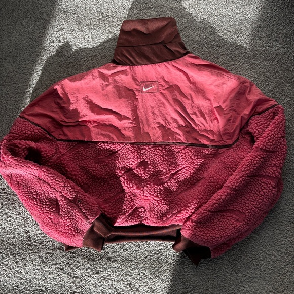 Pink Nike cropped sherpa/ windbreaker jacket - Picture 2 of 8